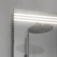 Glace éclairante salle de bain