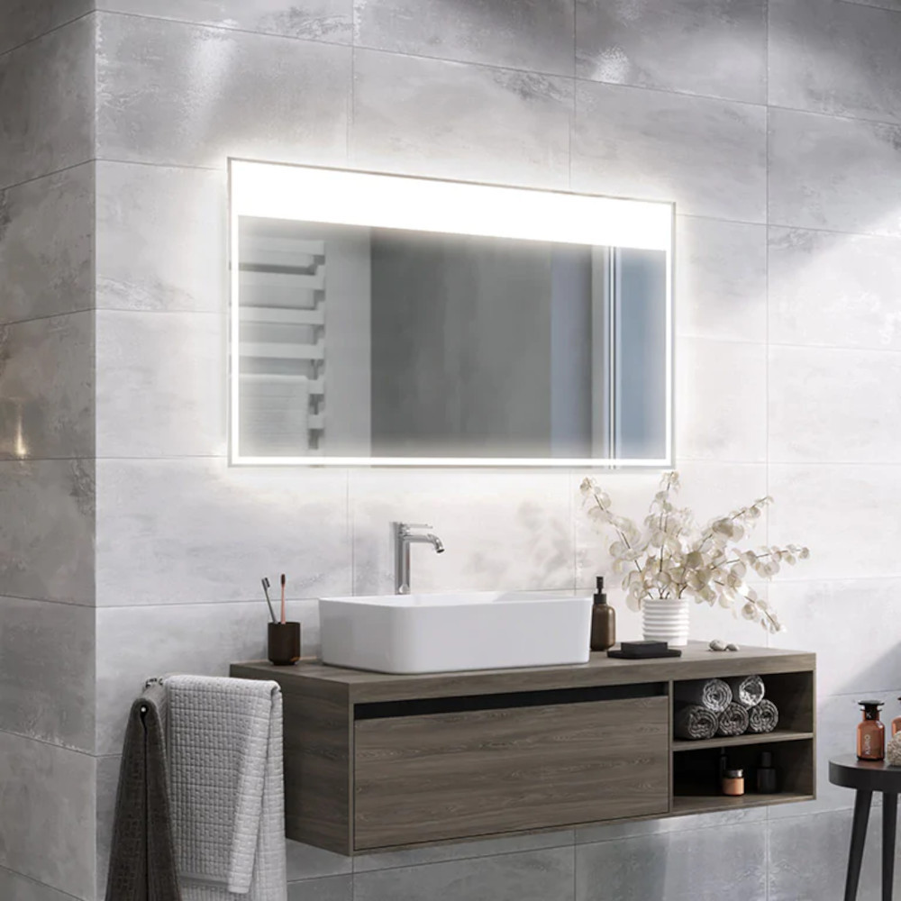 Miroir Salle De Bain 70x60 Cm – Cadre Argenté – Style Contemporain – Neuf