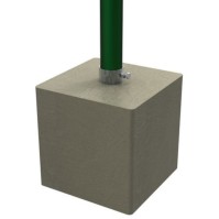 Poteau avec insert à sceller