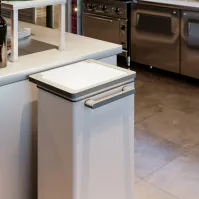 Poubelle inox ouverture façade