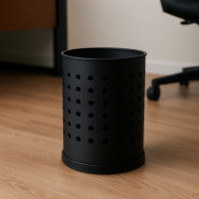 Poubelle perforée noire 15 litres acier bureau design compact